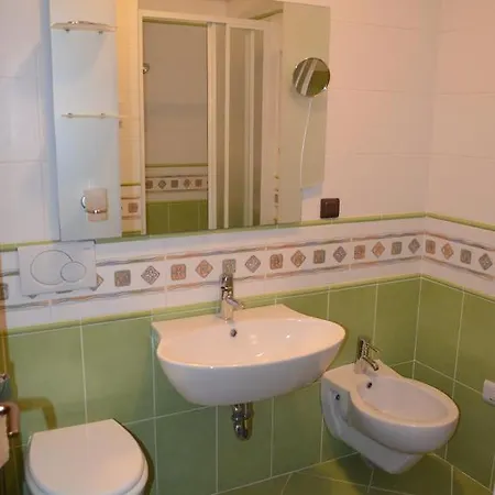 Holiday House With A Parking Space 12250 Dom wakacyjny Opatija